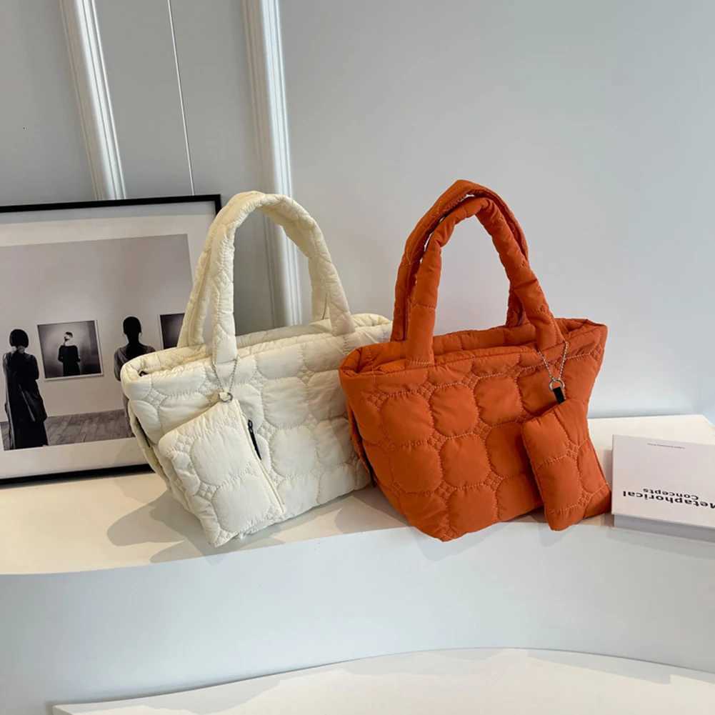 2024 New Arrival Lightweight Puffy Handbag Large Capacity With a Small Hanging Bag Y250730