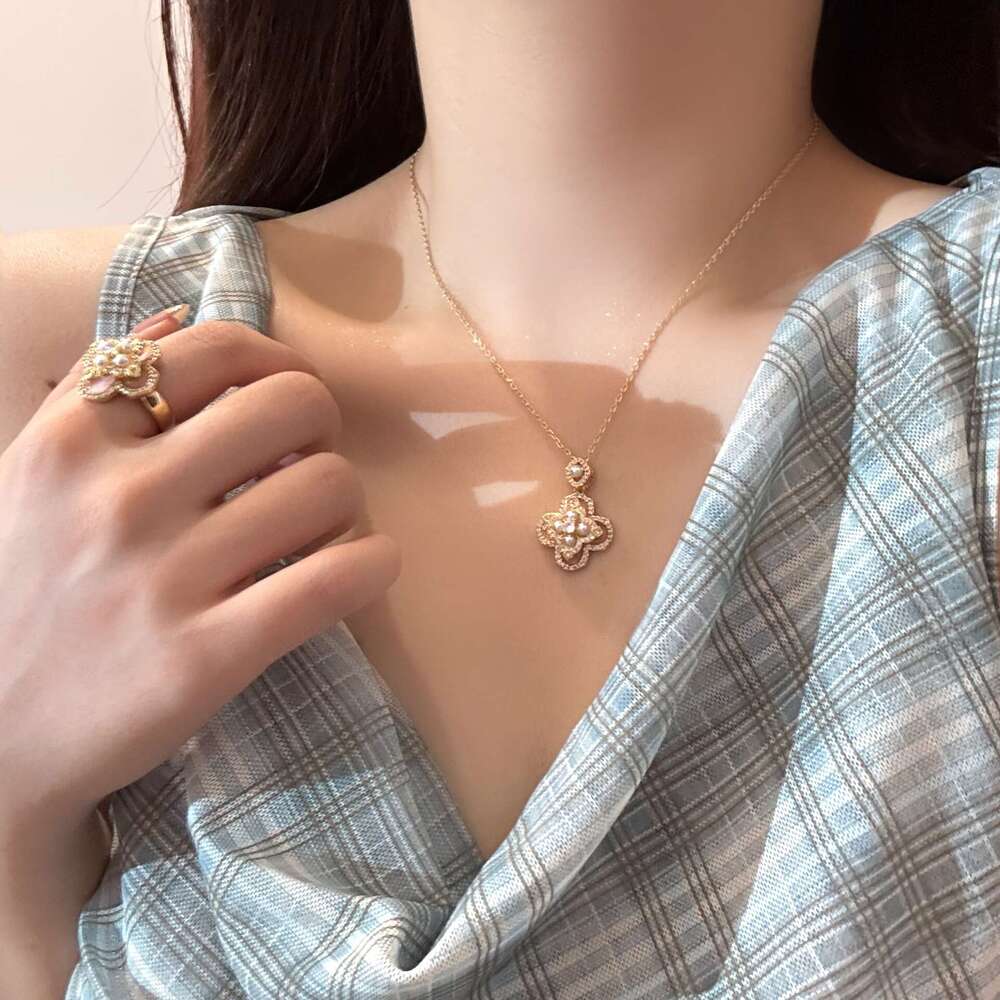 Light Versatile Mother-of-Pearl Fragmented Dia Pearl Four-Leaf Clover Flower Necklace Earrings Ring Forest Style Elegant Fashion Trendy Model 4b5