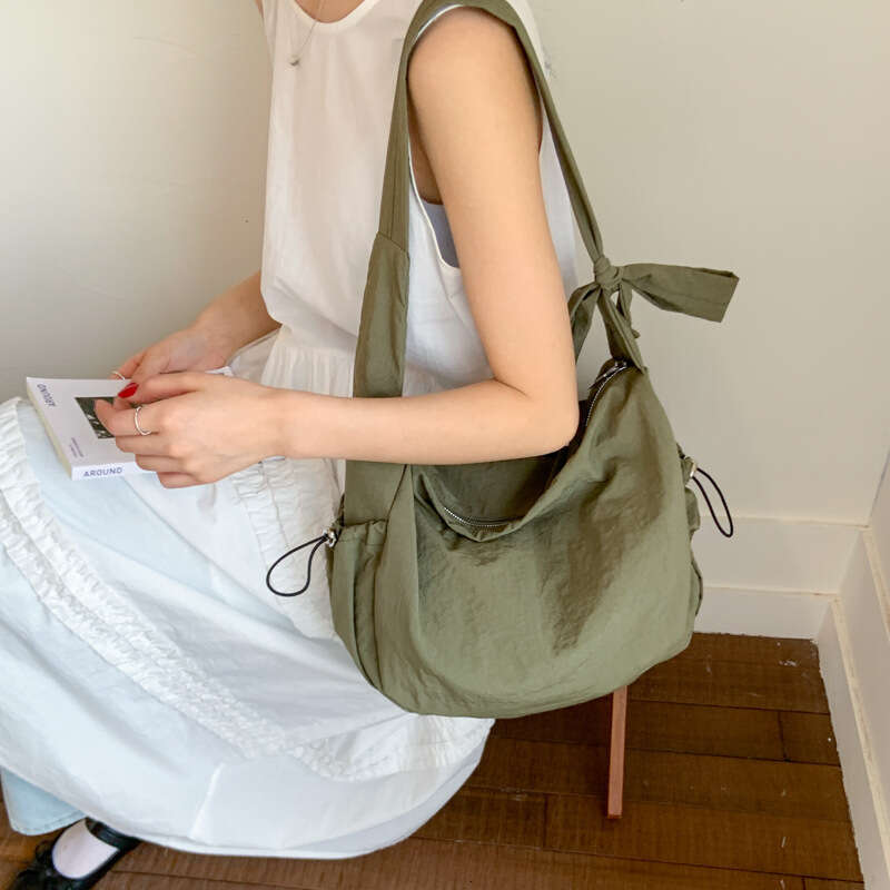 2025 Lightweight Niche Design Tote Crossbody Simple Fashion Waterproof Lazy Style Relaxed Feel Shoulder Bag