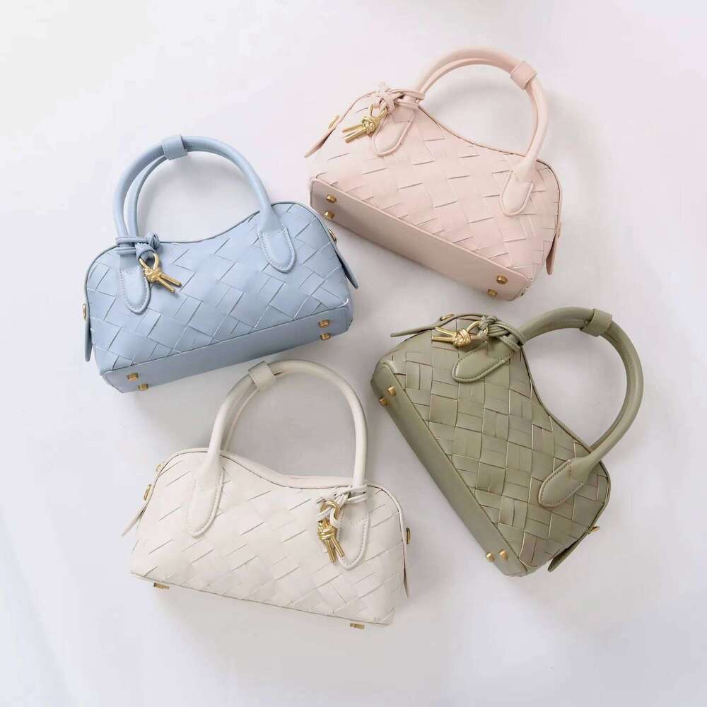 Cowhide braided 2025 new niche design genuine leather vintage one-shoulder crossbody bag fashionable ladies handbag