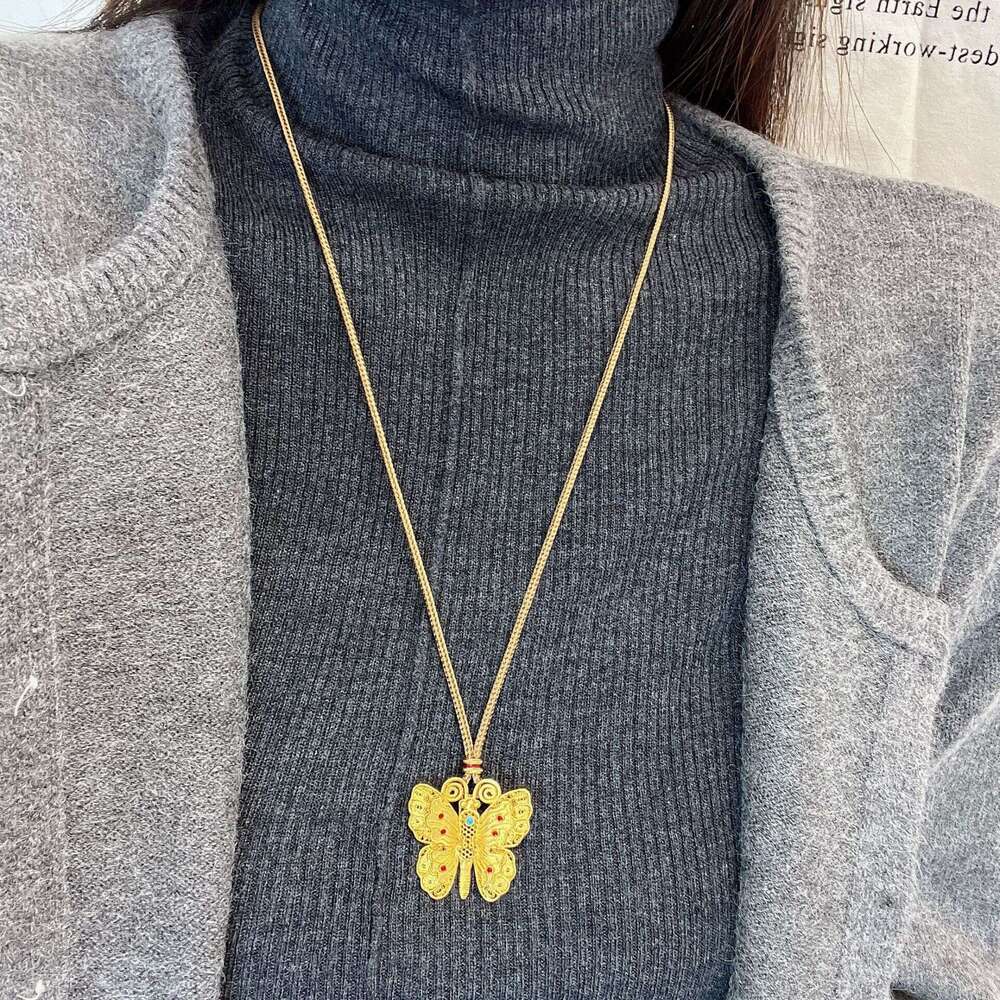 Wei Xue Ancient Enamel Hollow Flower Filigree Butterfly Pendant Necklace Copper Gold-Plated Jewelry Cross Mirror National Style c01