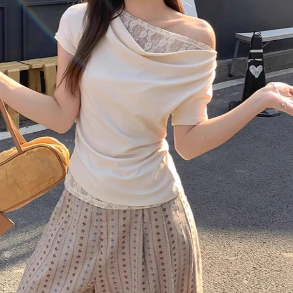 2025 new lace patch fake two-piece short sleeved T-shirt for women's S summer design sense ruffled off shoulder top, new designer T-shirt