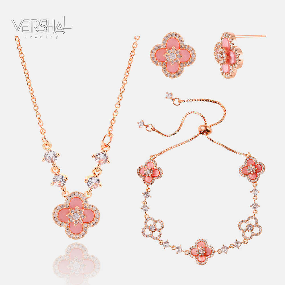 Sier Lucky Red Four-Leaf Flower INS Style Copper Gold-Plated Pull Necklace Bracelet Set