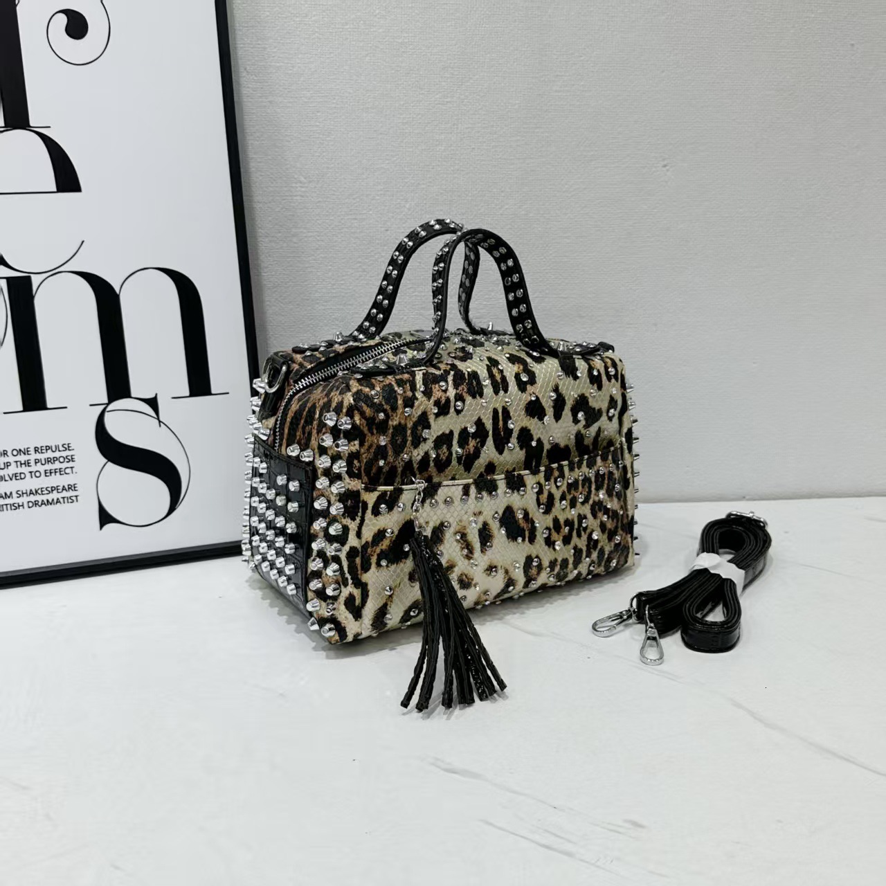 2025 Spring Design PU Material Leopard Print Crossbody New Women's Trendy Versatile Simple Shoulder Bag ddmymoon