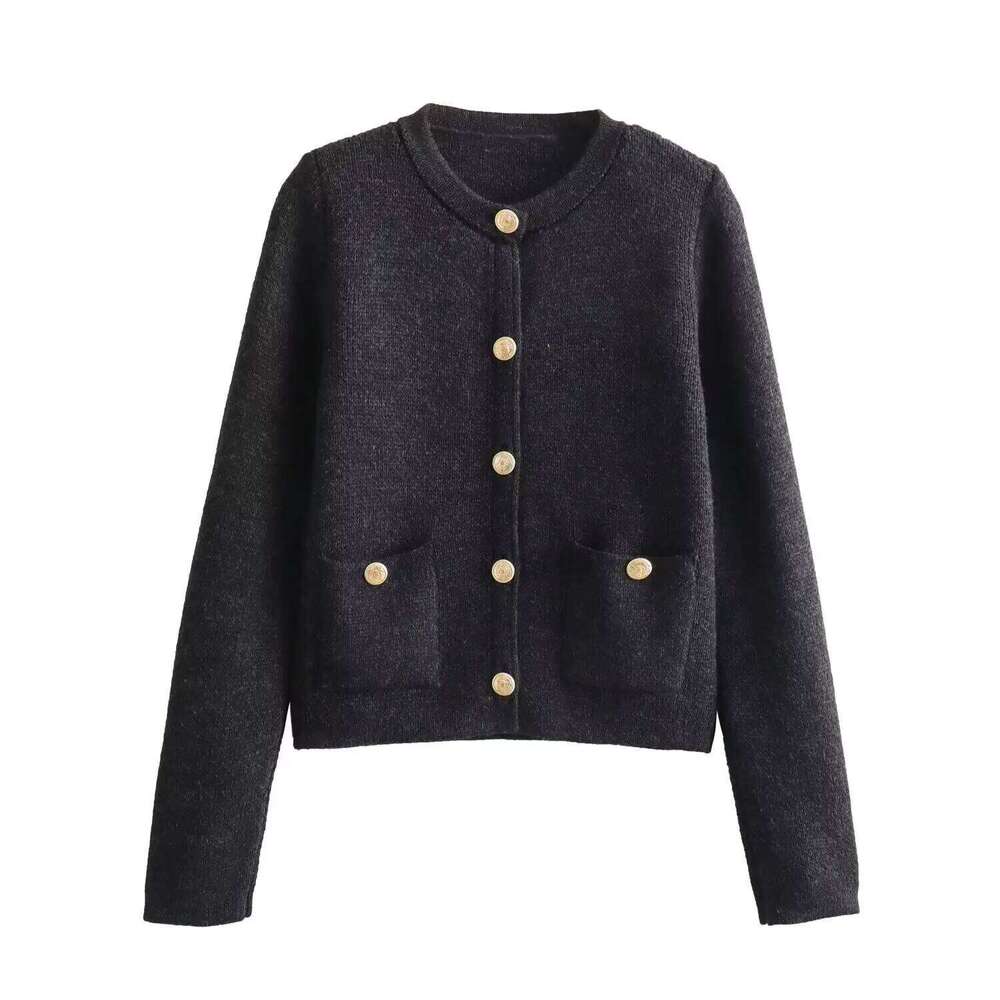 Designer Clothing 2025 2025 Women's Knitted Cardigan Sweater Golden Buttons Front Patch Pockets Long Sleeve Female Outerwear Chic Tops