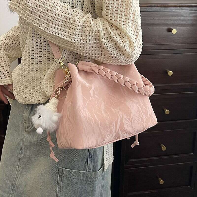 Trendy and Unique Pink for Women 2025 New Versatile Crossbody Fashion Handbag Bucket Bag