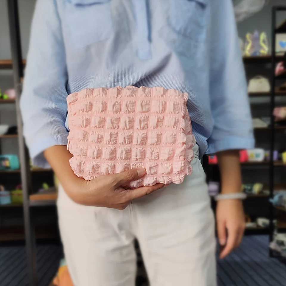 Pink Ins Style Three-Dimensional Cloud Bubble Grid Cosmetic Bag Portable Clutch Y250729