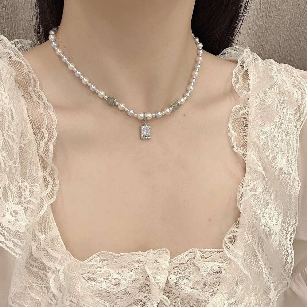 2025 New Fashion Fresh Shijia Sier Gray Pearl Necklace High Gloss Splicing Niche Design Collarbone Chain 9e8