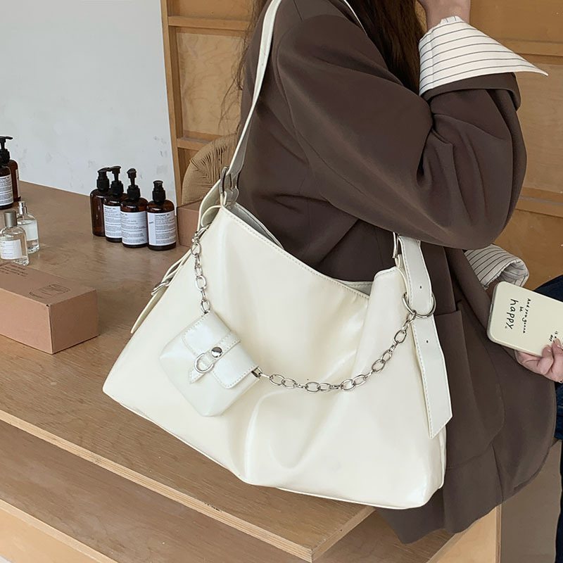 Designer Bag 2025 New Large Capacity Bag Women Chain Bag Korean Commuting Versatile Single Shoulder Crossbody Women Bag Soft Leather Tote Luxury Bag B