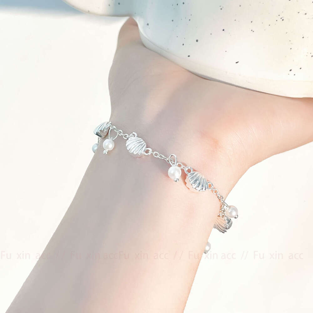 Shell Pearl Sier White Bracelet for Women, Lightweight, Simple, Exquisite, Fashionable, High-End, Elegant, Versatile Jewelry 579