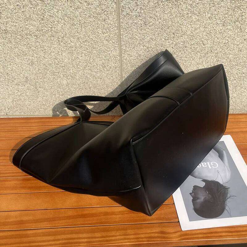 Oversized Fashion Shopping Tote Commuter Large Capacity Handbag Casual Versatile Single Shoulder Underarm Bag