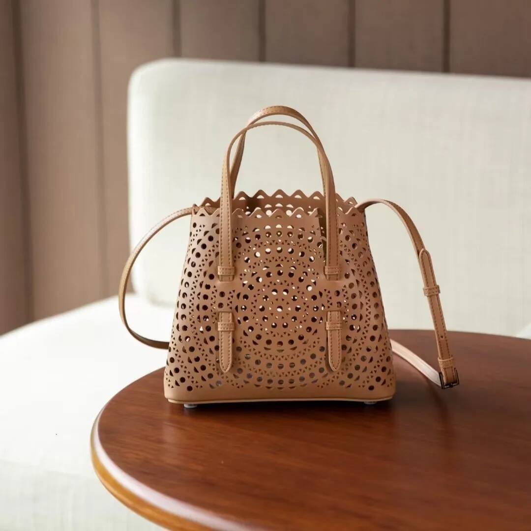 New Carved Leather Tote Women's Single Shoulder Hollowed Out Vegetable Basket Cowhide Crossbody Bag For Min