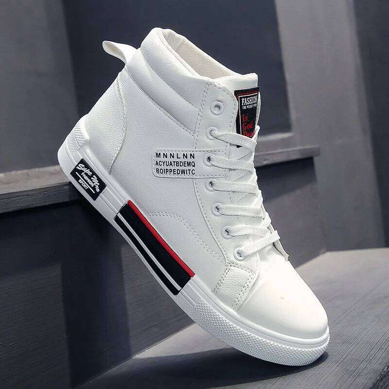 2025 new Breathable soft sole Men's Casual Sports Shoes Korean Fashion Student jogging youth board shoes