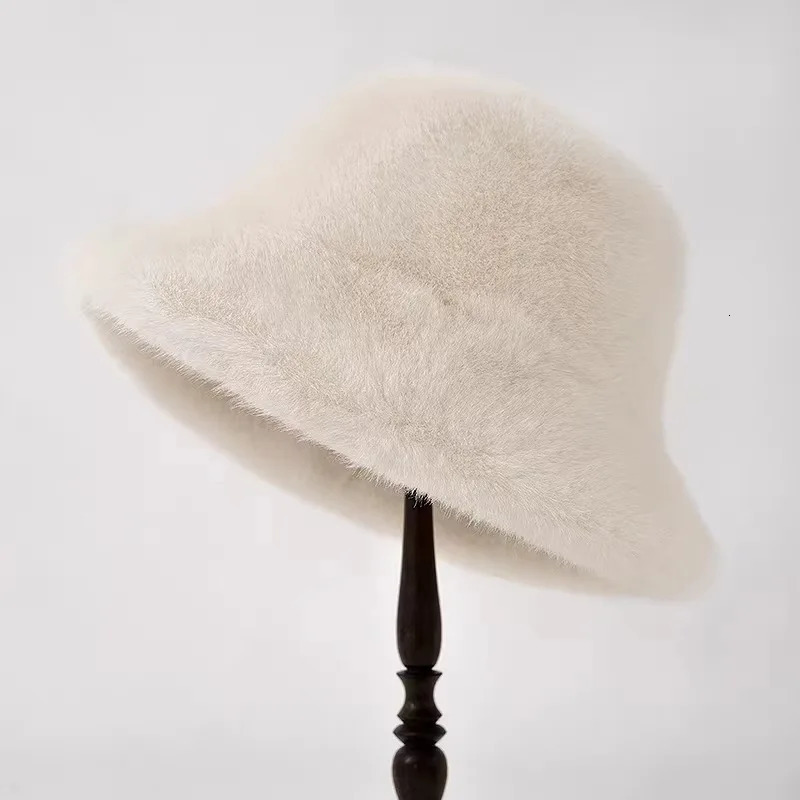 Rabbit Fur Bucket Hat for Women Fashion Autumn Winter Warm Thickened Fisherman Hat Russian Outdoor Hat Warm Trooper Trapper Cap 250724