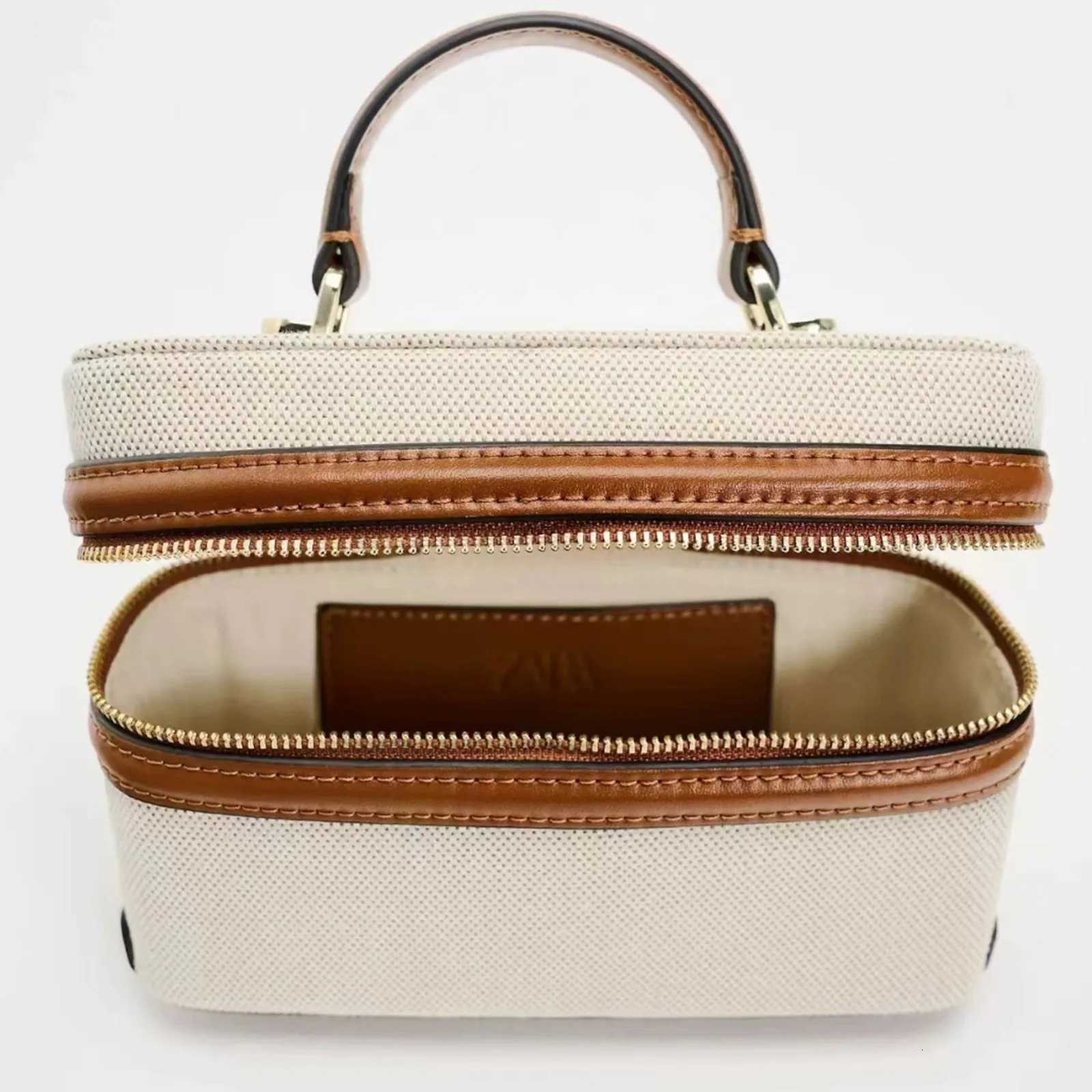 2024 WenS Portable Hard Fi Small Square Bag Structure Bag Shoulder Crossbody Bag Gift Ideas Gift Items Y250730