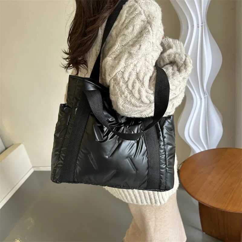 Winter Down Cott Casual Tote Bags for Women Solid Color Shoulder Bag Ladies Handbags for Commuting Gift Bags Y250730