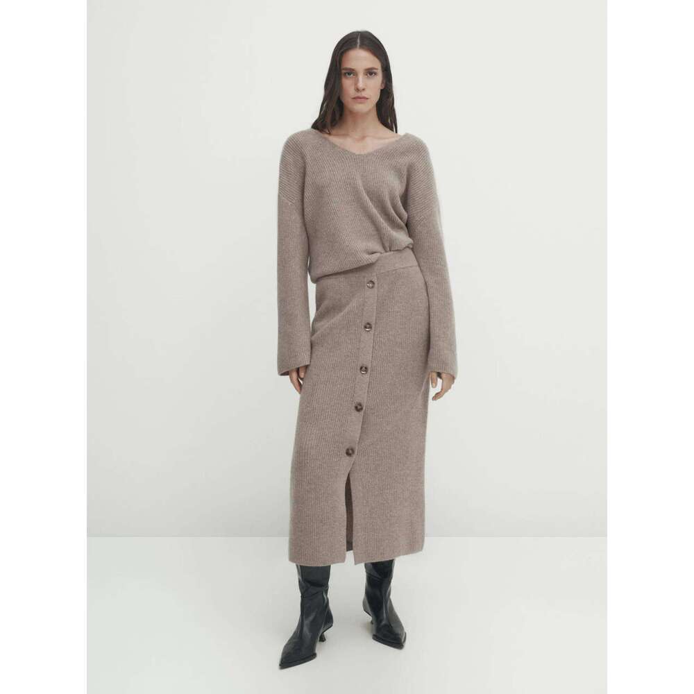 Ethereal MD 2025 Massidutti Spring New Style Of French Casual Slouchy Wool Blend Reverse V-Neck Knitwear 250728