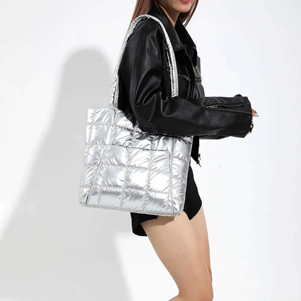 Girls Shopping Bags Underarm Bags Wen Large Capacity Shoulder Bag Quilted Handbags Casual Down Cotton Padded Tote Bags Y250730