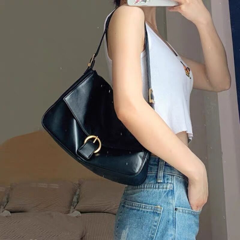 Designer Bag Niche New Retro Large Capacity Black Single Shoulder Underarm Bag Baguette Bag Luxury Bag Daily Trendy Flap Crossbody Handbag For Women T