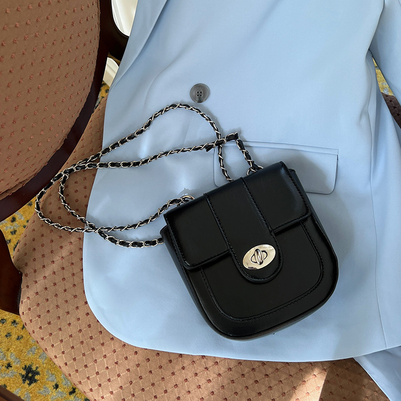 Designer Bag 2025 New Niche Design Textured Dark AGB Luxury Bag Hot Girl Chain Shoulder Underarm Bag Crossbody Saddle Bag Tote Bag