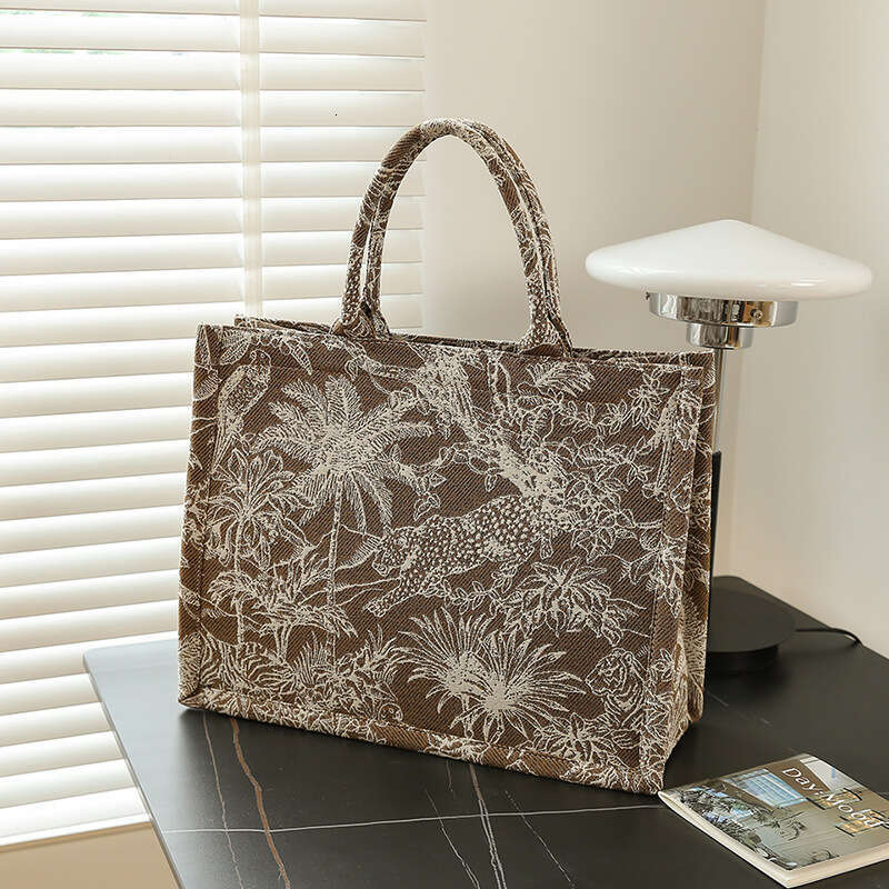Trendy Jacquard Embroidered Women's Commuting Ladies Tote Bag Large Capacity New Handbag