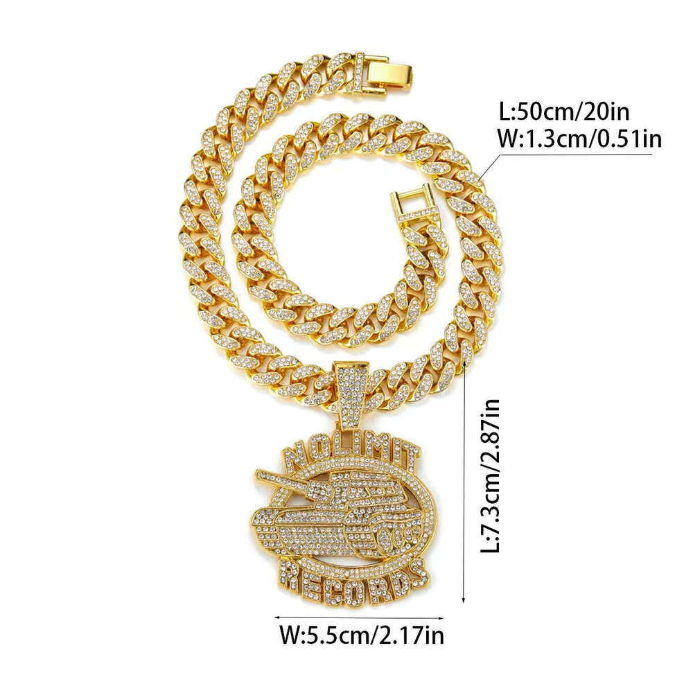 New Cool Hip-Hop Cuban Chain Tank Combat Personality Creative Dia-Studded Pendant Direct Shipping