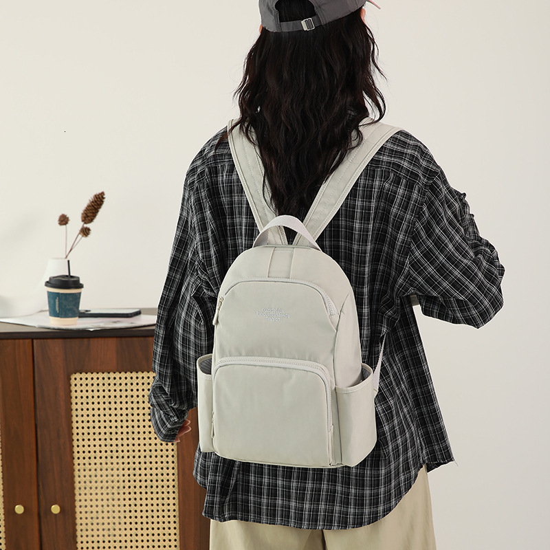 Colorful Fox Oxford Cloth for Women Commuting Laptop Large Capacity Travel Backpack College Student Bag ddmymoon