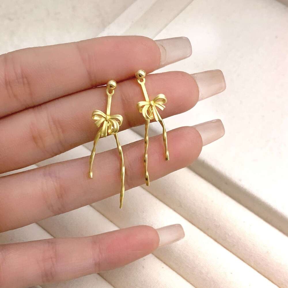 Butterfly Knot New Tassel 2024 Stud Niche Design High-end Unique Temperament Personality Earrings 095