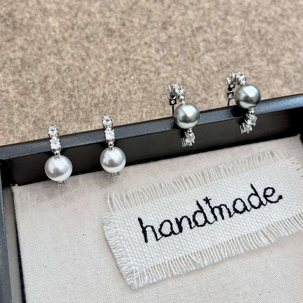 Light High-End Gray Pearl Zircon Niche Gentle Temperament Style 2024 Autumn Winter New Dia-Studded Earrings eba