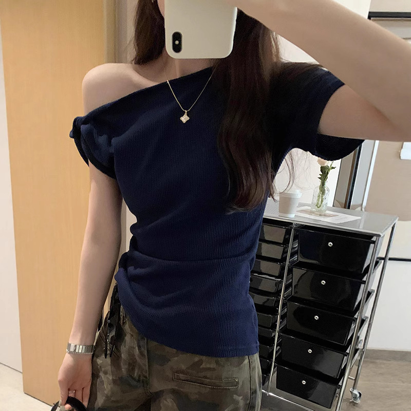 2025 New French Asymmetric Shoulder Navy Blue Short Sleeve Texture Top Summer Design Straight Sleeve Slimming T-shirt New Designer T-shirt