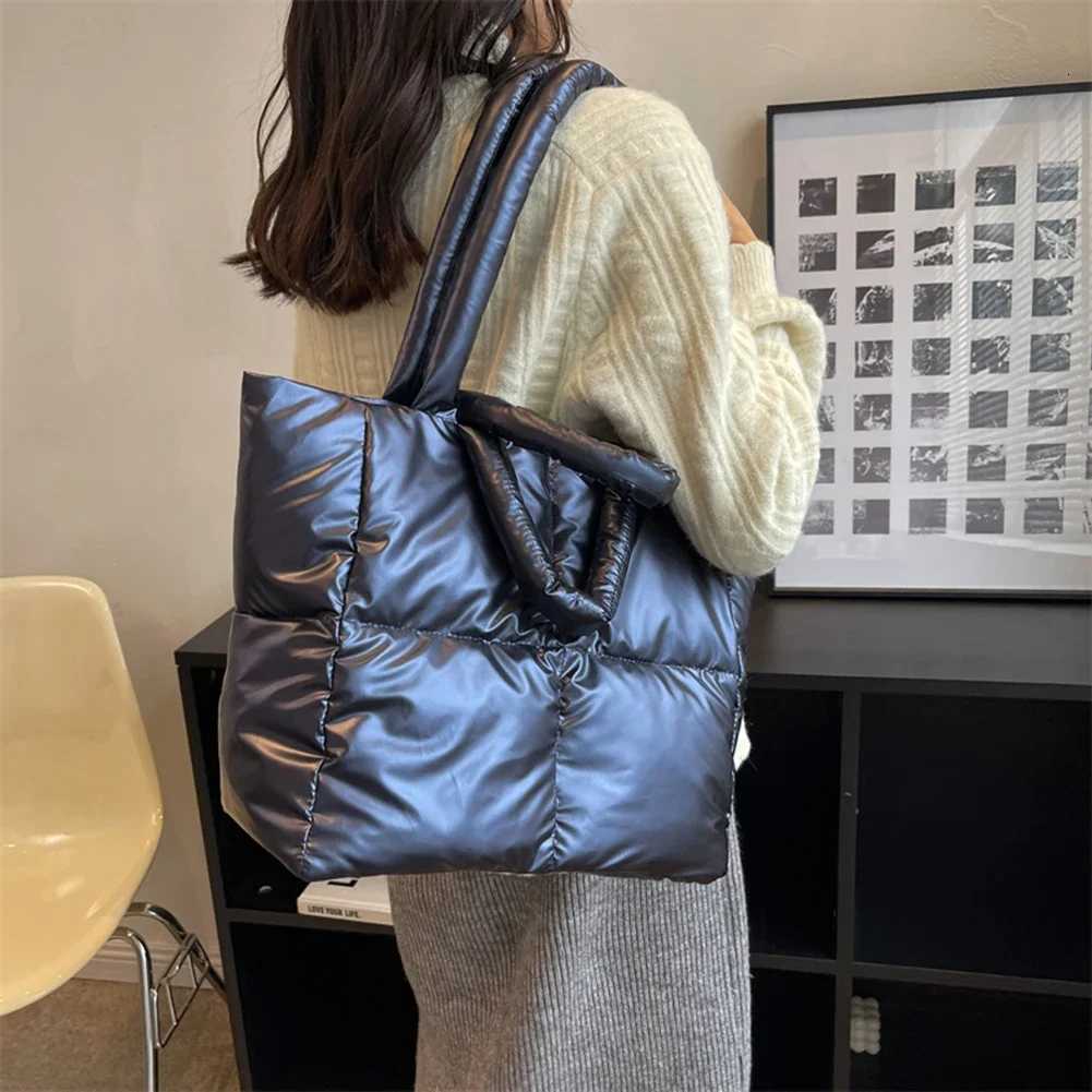 2022 Feather Padded Ladies Quilted Shoulder Bag Wen Large Capacity Tote Bags Space Cott Luxury Brand Handbag Shopper Bag Y250730