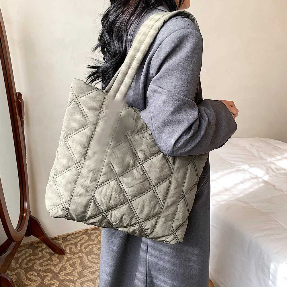 Ladies Diamond Lat Bag Large Capacity Padding Top Handle Bag Solid Color Quilted Padded Bag Stylish Shopping Bag Y250730