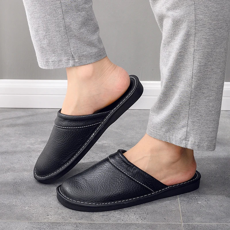 Mens Bedroom Leather Slippers Unisex Black Home Shoes Big Size 47 48 Mans Slippers Indoor Comfy Males Slides Family Flats Shoes 250725