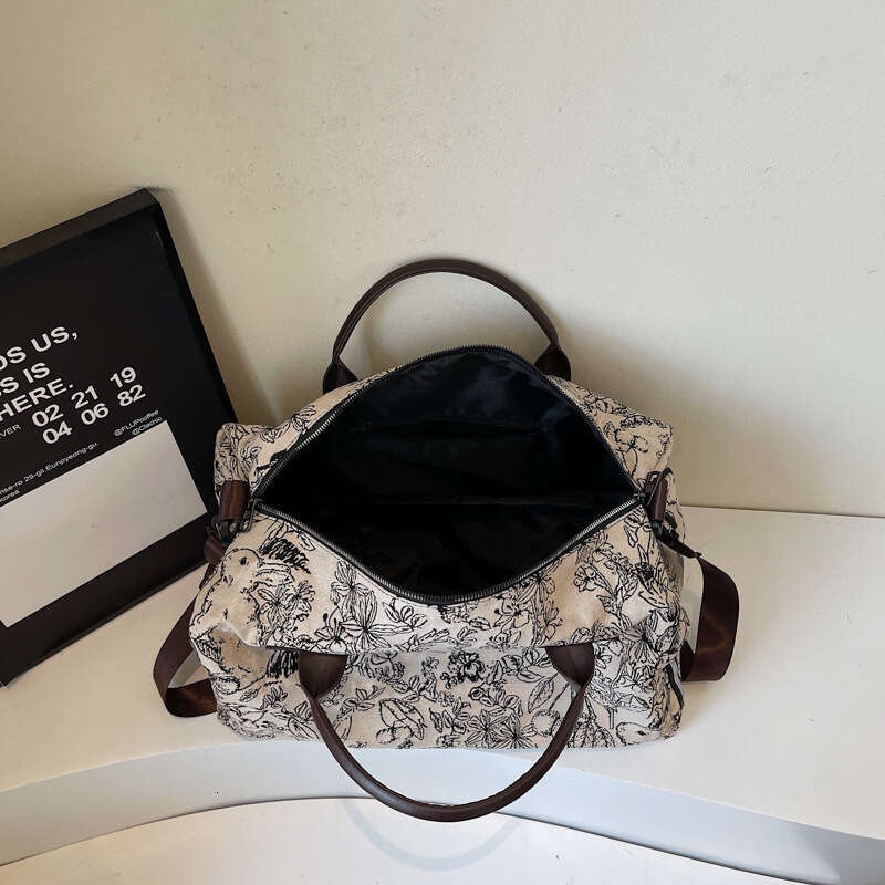 Niche Embroidered Jacquard Fabric for Women 2025 New Fashion Large Capacity Shoulder Casual Crossbody Tote Bag