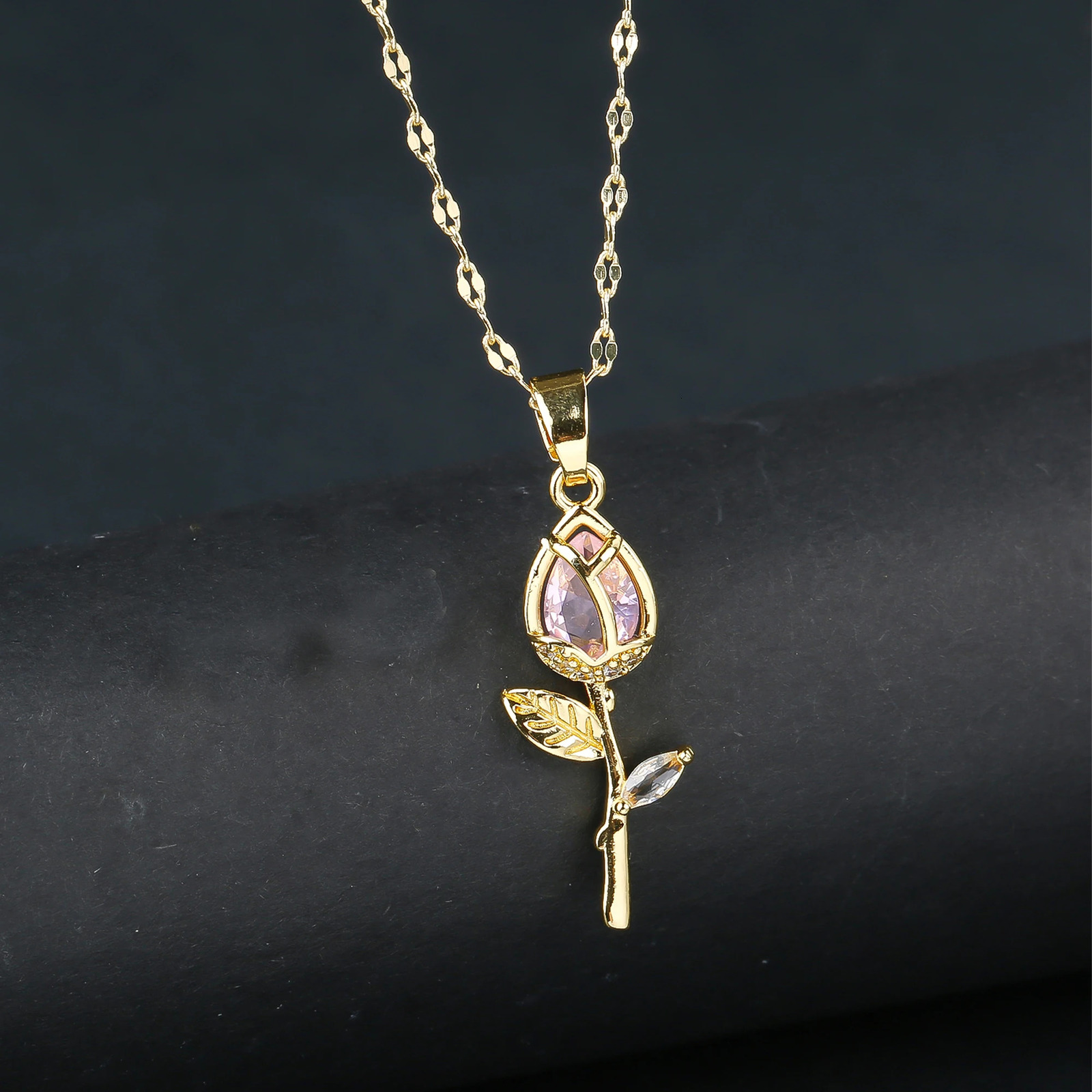Light Zircon Tulip Flower Pendant Necklace for Women Elegant Clavicle Chain Fashion Party Jewelry Friendship Gift 250729
