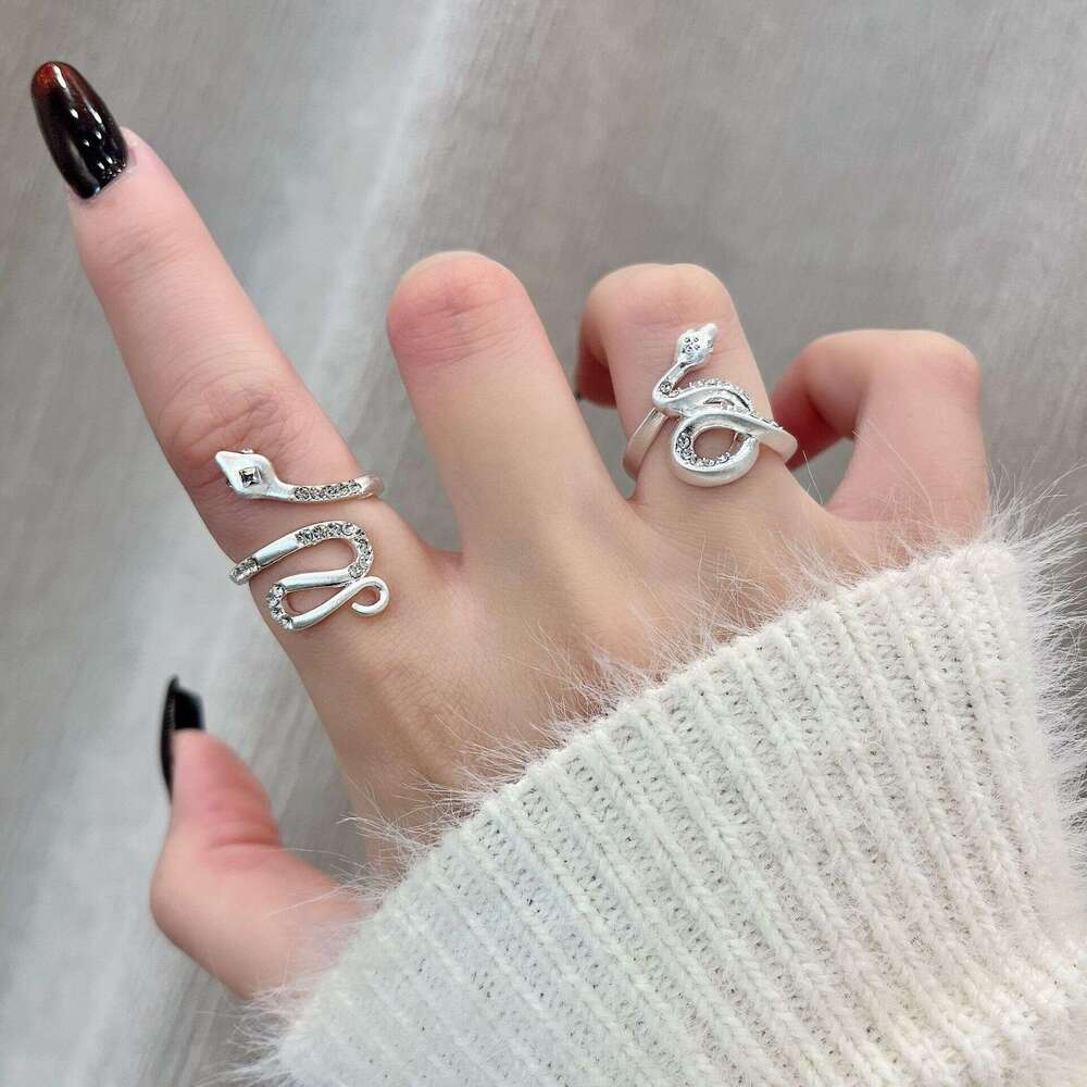 2024 New Brushed Wrapped Snake Minimalist Unique Personality Punk Vintage Niche Design Index Finger Ring 159