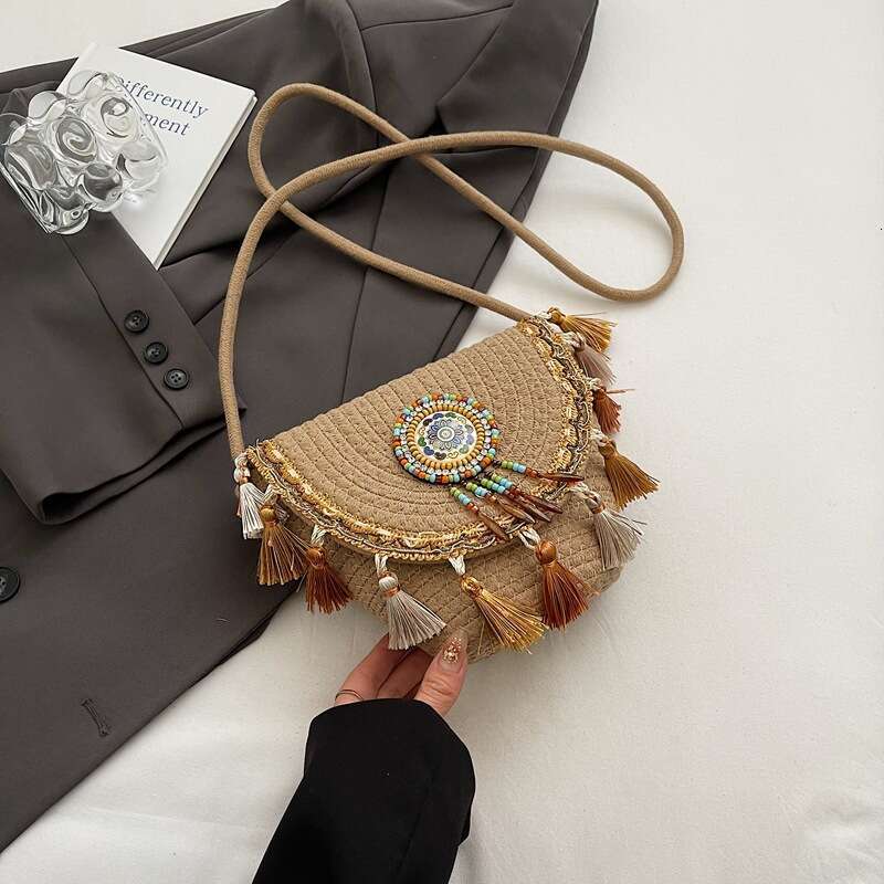 Tassel Chinese Ethnic Style Niche Design for Women Large Capacity Straw Beach Single Shoulder Crossbody Bag Trendy
