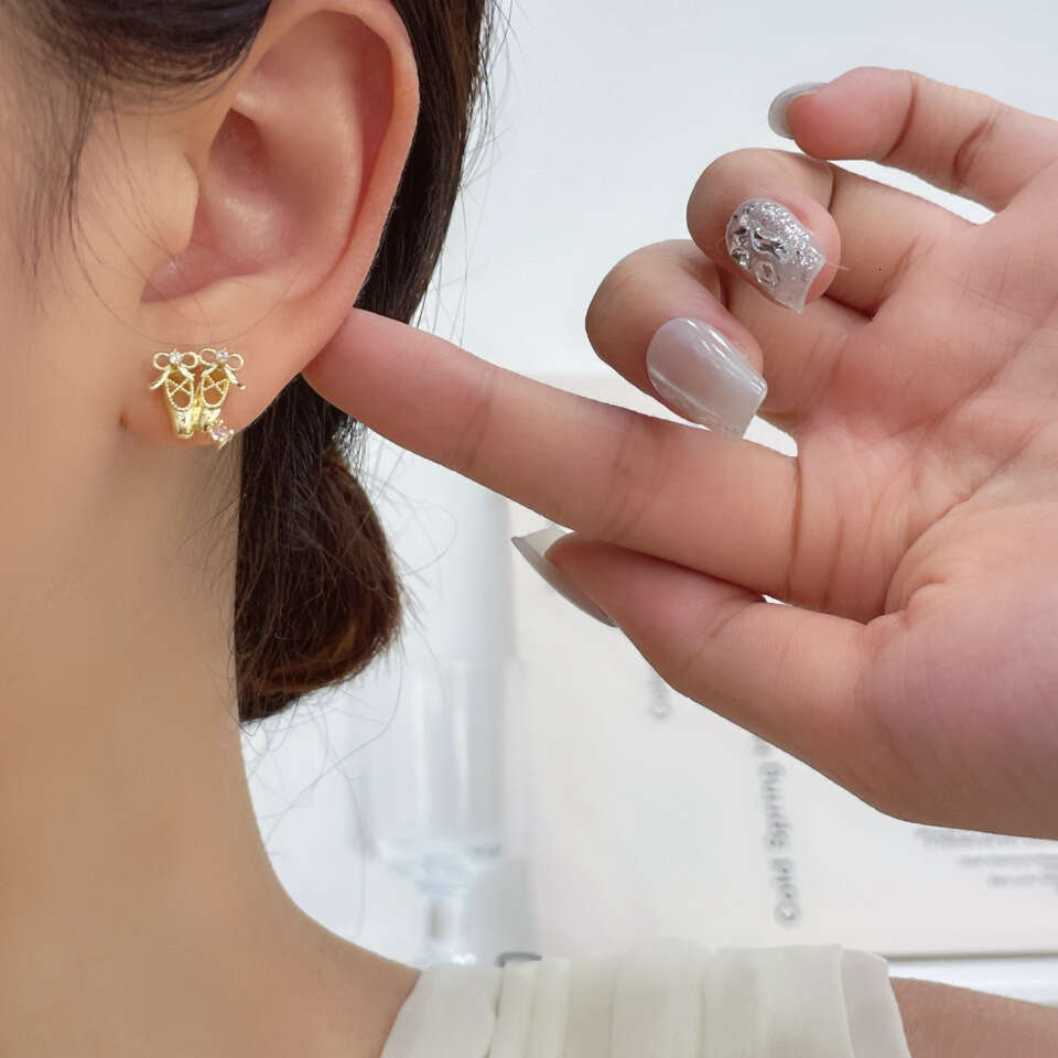 New Style Unique Design Ballet Shoes French High-End Novelty Butterfly Earrings for Women f0f