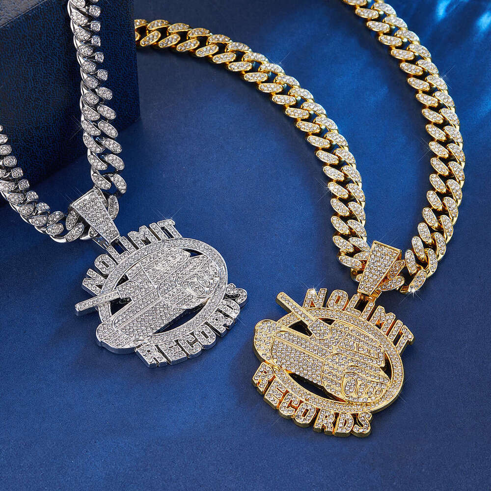 New Cool Hip-Hop Cuban Chain Tank Combat Personality Creative Dia-Studded Pendant Direct Shipping