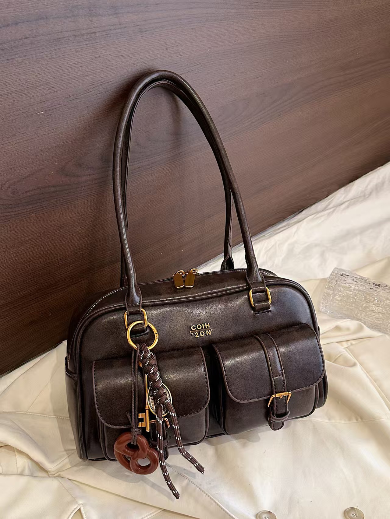 Vintage Brown Tote for Women, Crossbody Shoulder Bag with Metal Buckles & Keychain, Stylish Spacious Daily Purse