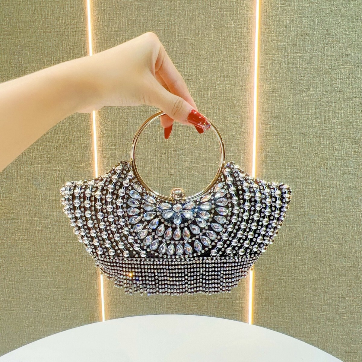 2025 Designer's New Women's Banquet Bag Full Diamond Fashion Inlaid Diamond Handbag