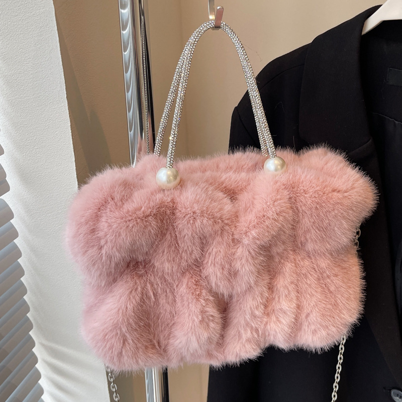 Chic Niche Fluffy Backpack for Ladies Durable Fabric & Elegant Chain Handle Design