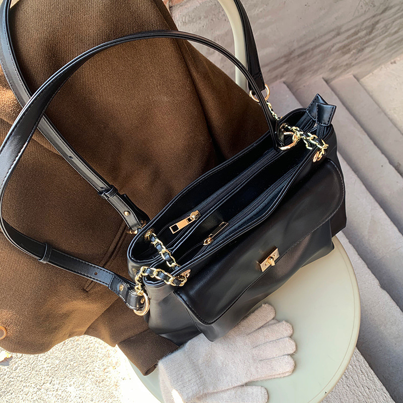 Designer Bag 2025 Autumn Winter New Korean Fashion Large Capacity Simple Ins Luxury Bag Retro Crossbody Bag Versatile Single Shoulder Crossbody Bag Fo