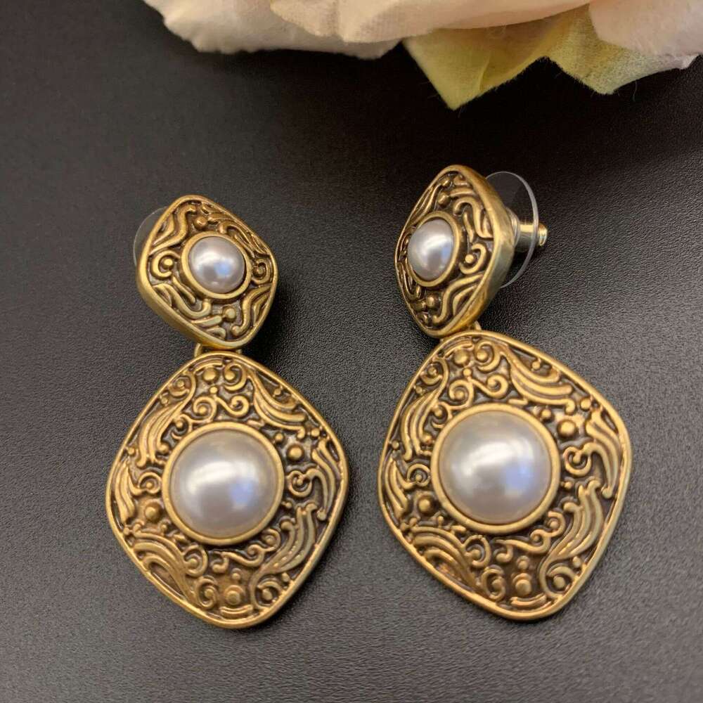 "Star and Frost Fleeting" Vintage Niche Light High-end Palace Style Earrings Elegant Studs