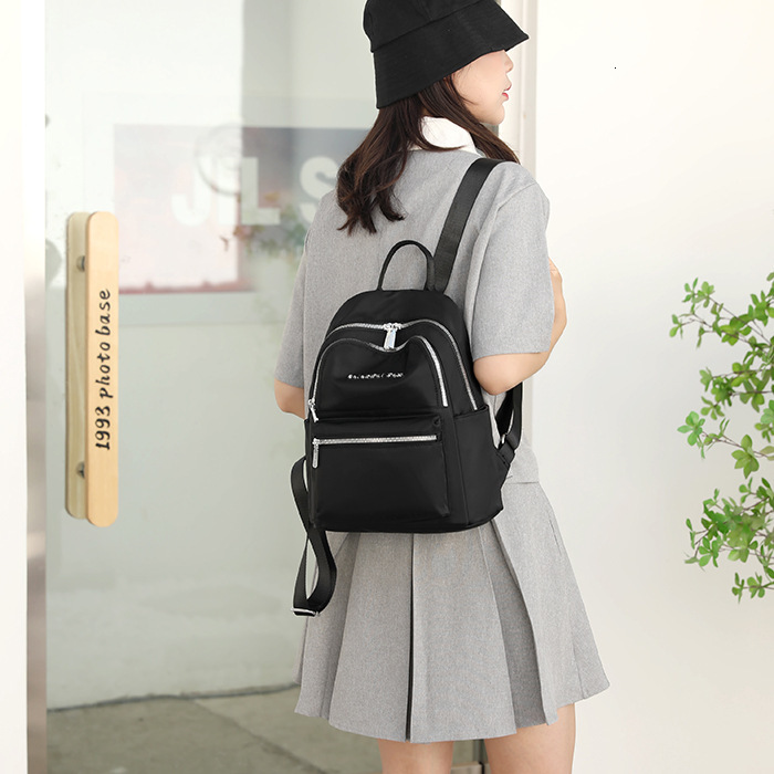 Colorful Fox New Women's fashion Trendy Large Capacity Backpack Travel Portable Water-Repellent Bag ddmymoon