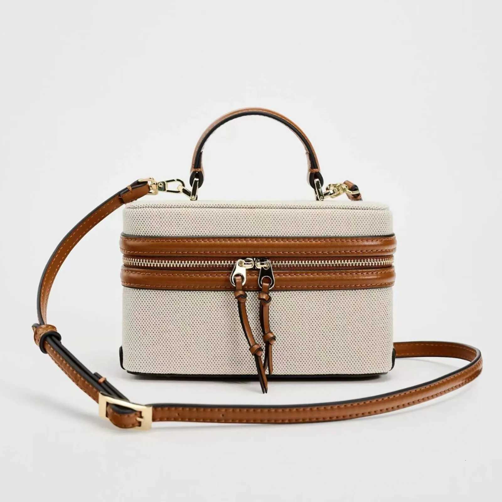 2024 WenS Portable Hard Fi Small Square Bag Structure Bag Shoulder Crossbody Bag Gift Ideas Gift Items Y250730