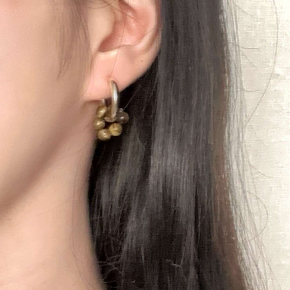 New Beaded Melad Color Hoop for Women Simple Earrings Ins Style Versatile Fashionable Elegant Gentle Ear Accessories da6