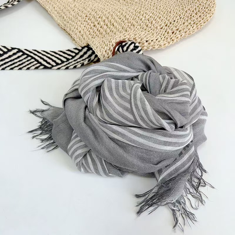 K1530 Cross-border solid color cotton and linen breathable gauze scarf high quality encrypted sunscreen women's four-circle fringed shawl Malay h