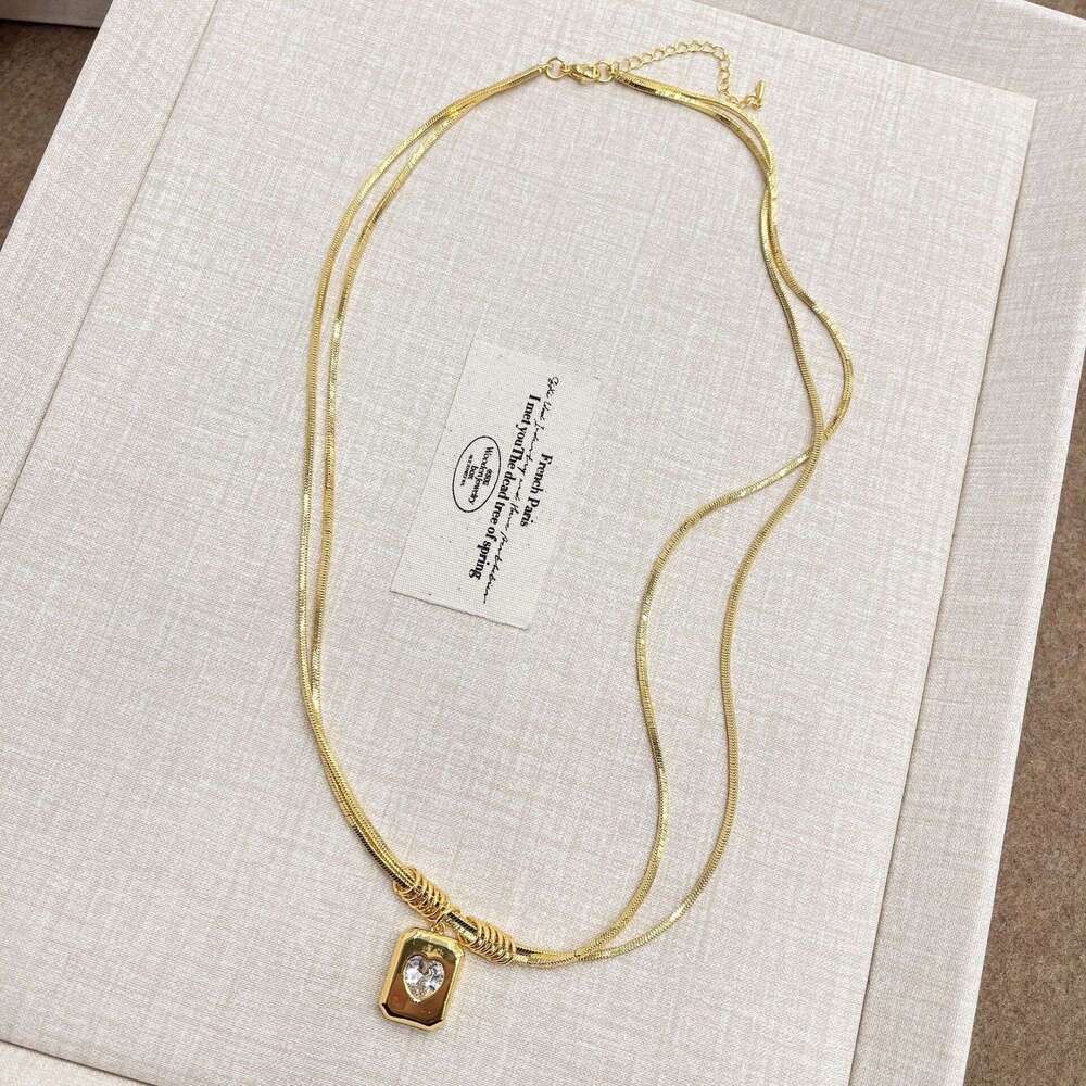 Geometric Heart Pendant Collarbone Chain Light Unique High-end Fashion Hot-selling Necklace 6b2