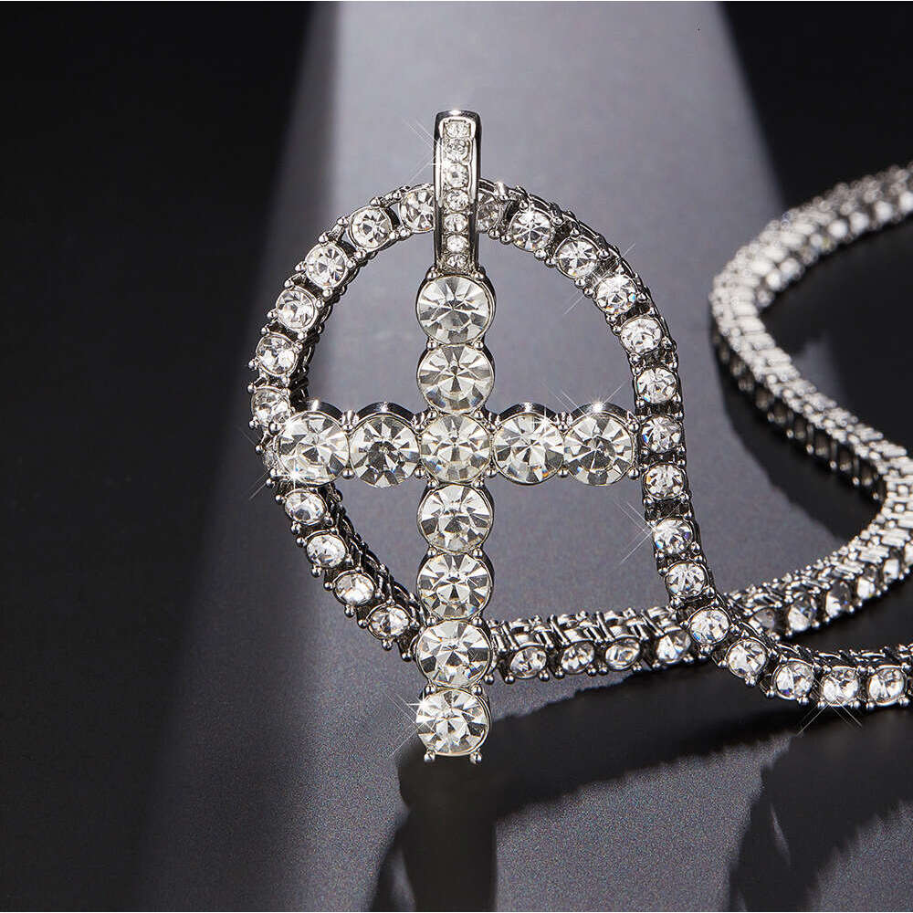 Inlaid Dia Cross Pendant Alloy Rhinestone Hip-Hop Trendy Personality Simple Necklace